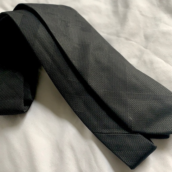 Made in Italy Burberry black check tie - Picture 1 of 2